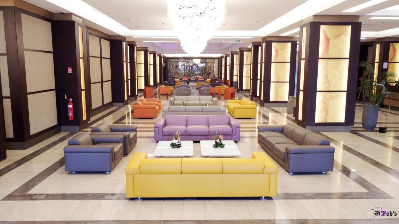 Krystal Palace Douala Eksteriør bilde
