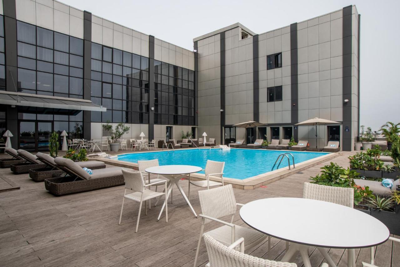 Krystal Palace Douala Eksteriør bilde