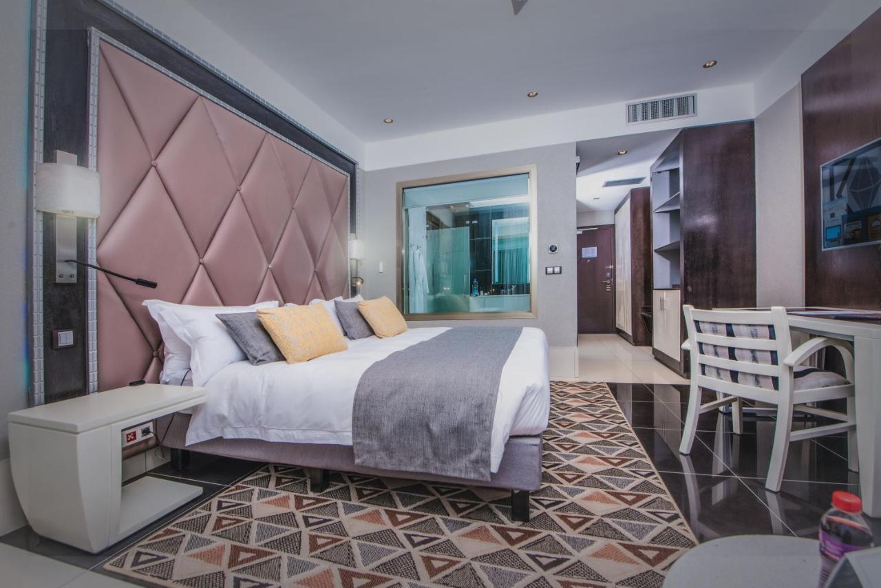 Krystal Palace Douala Eksteriør bilde