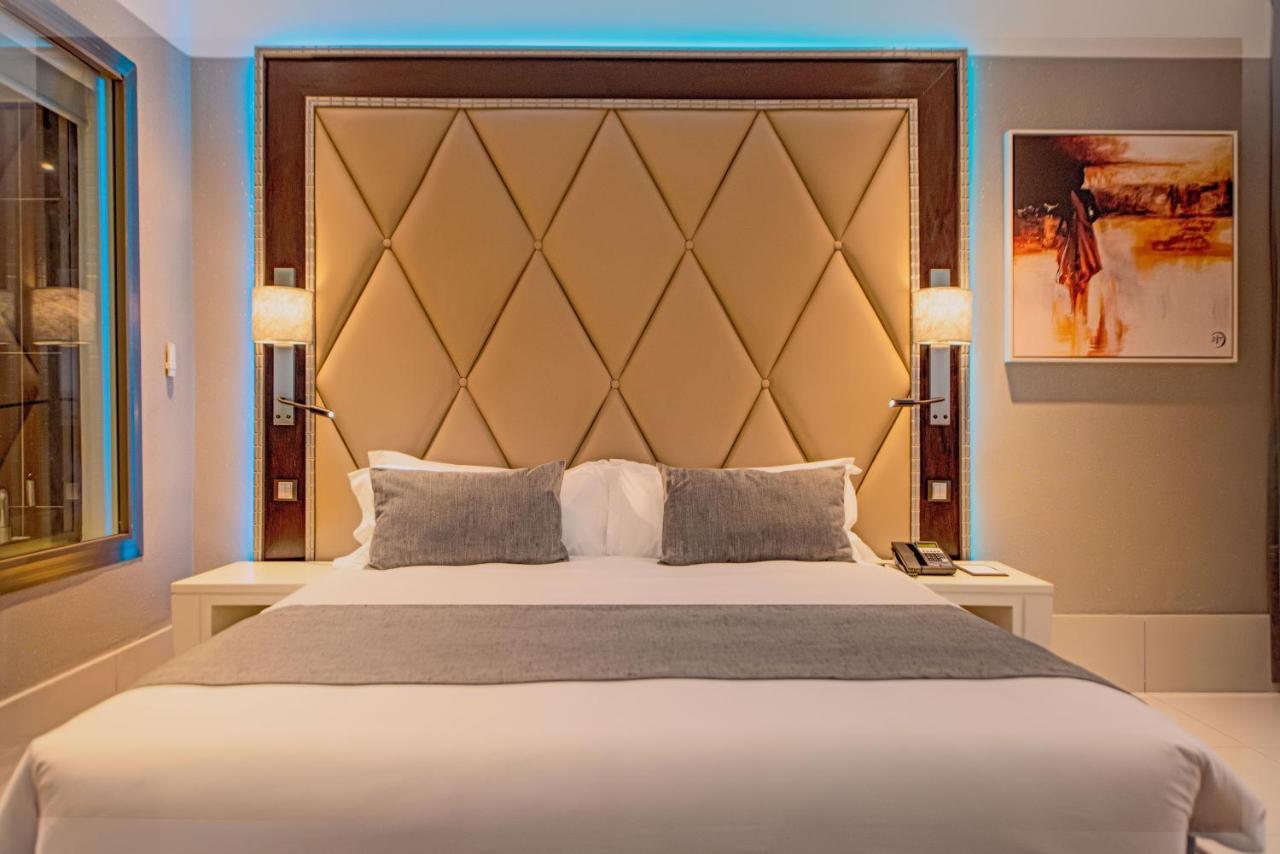 Krystal Palace Douala Eksteriør bilde