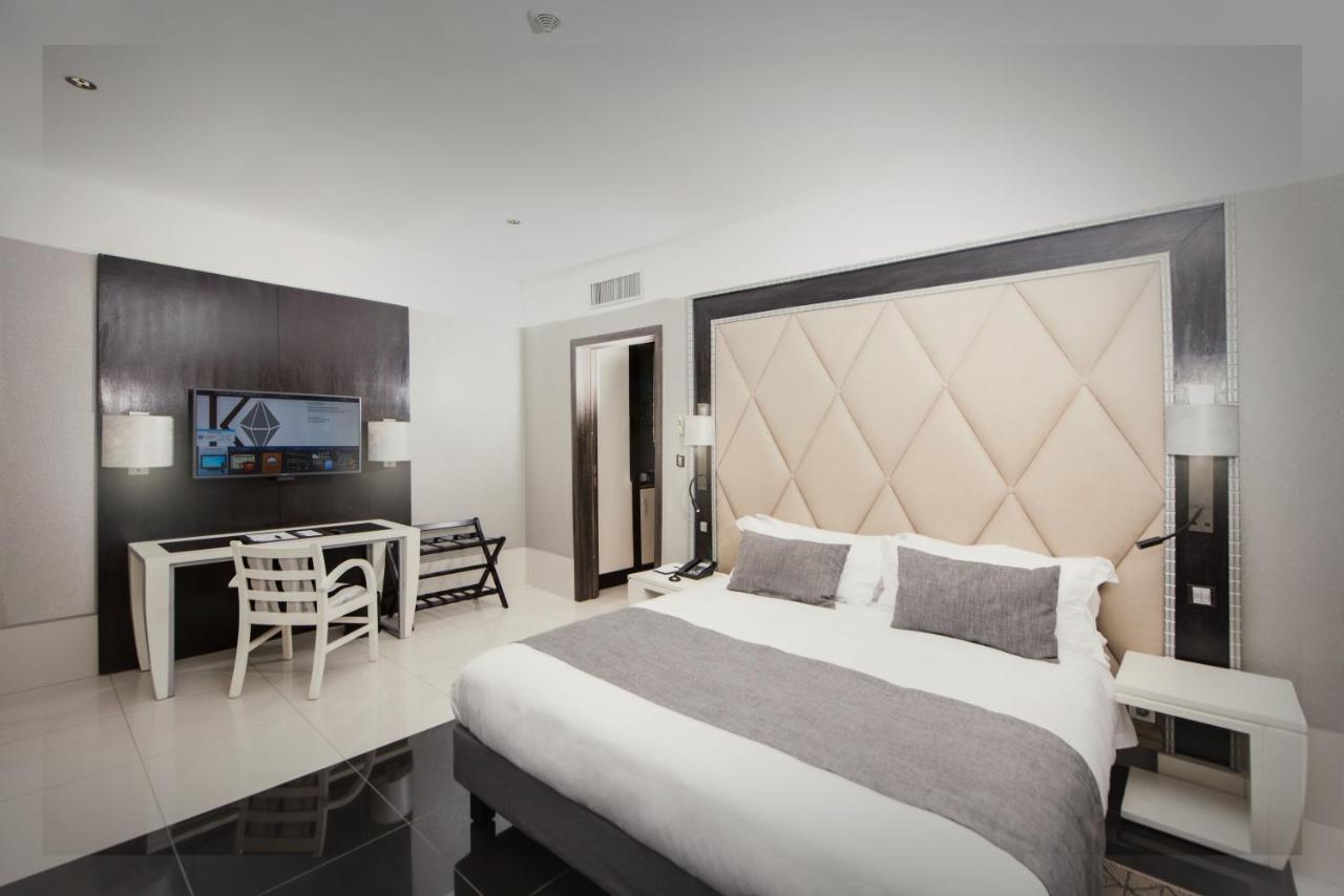 Krystal Palace Douala Eksteriør bilde