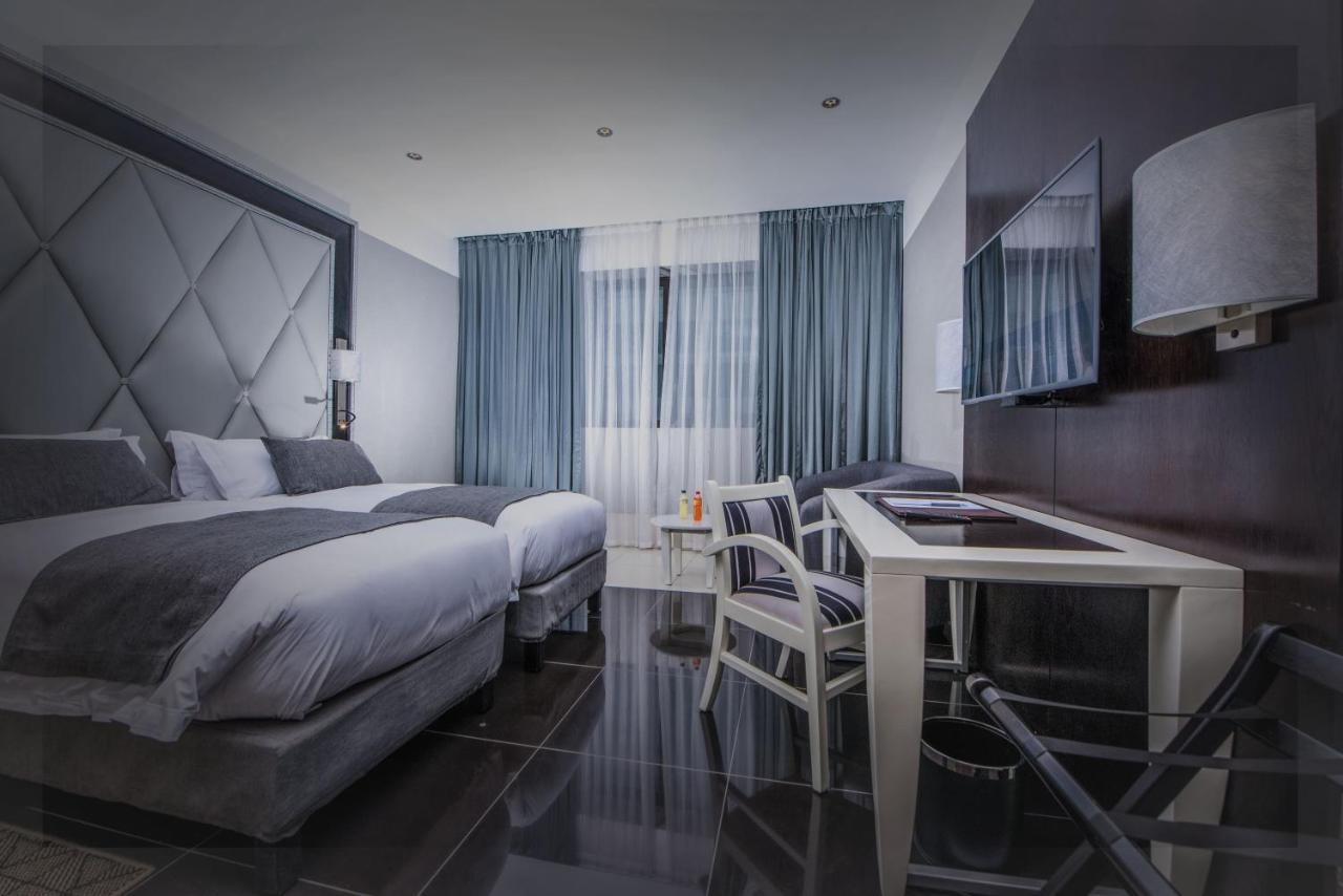 Krystal Palace Douala Eksteriør bilde