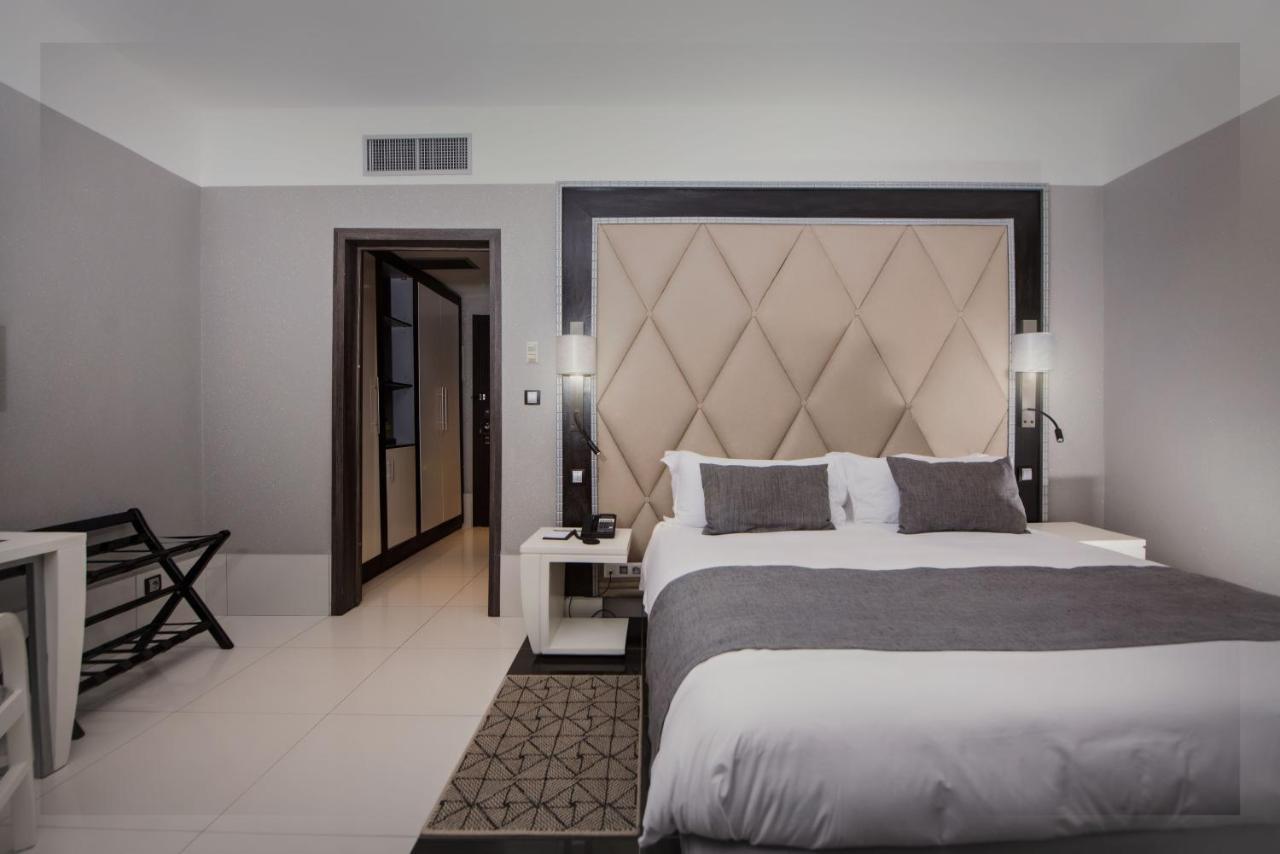 Krystal Palace Douala Eksteriør bilde