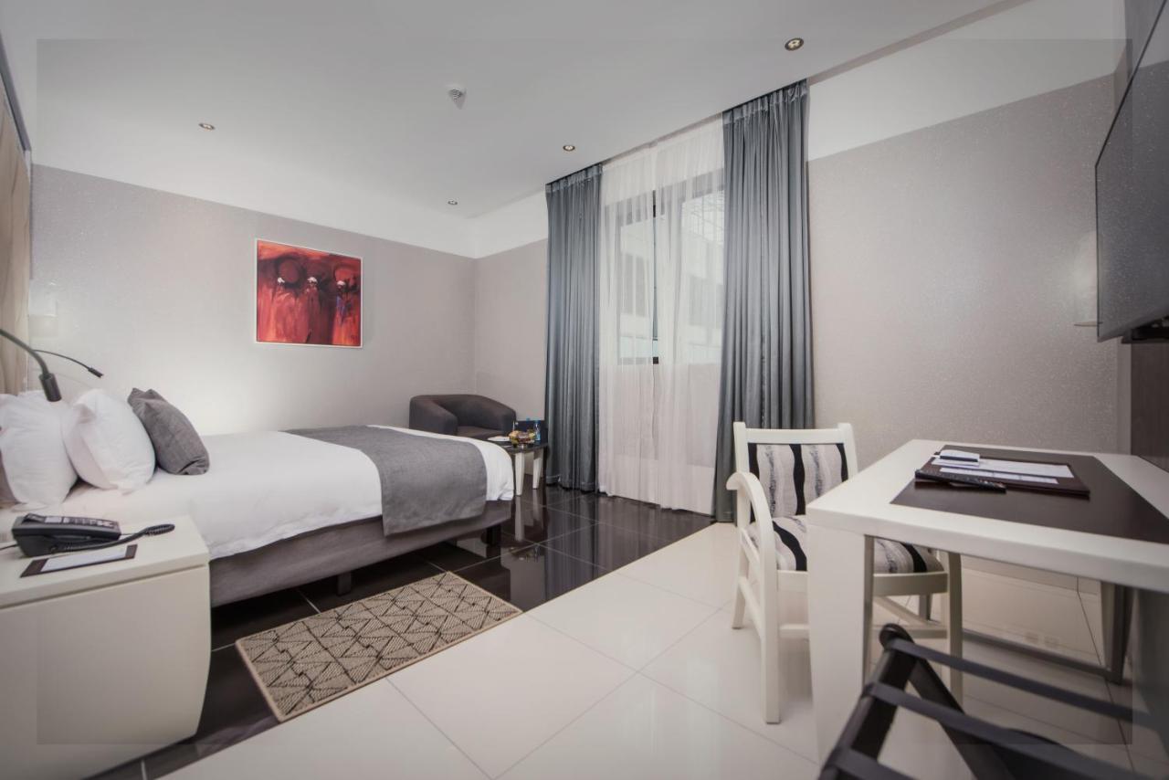 Krystal Palace Douala Eksteriør bilde