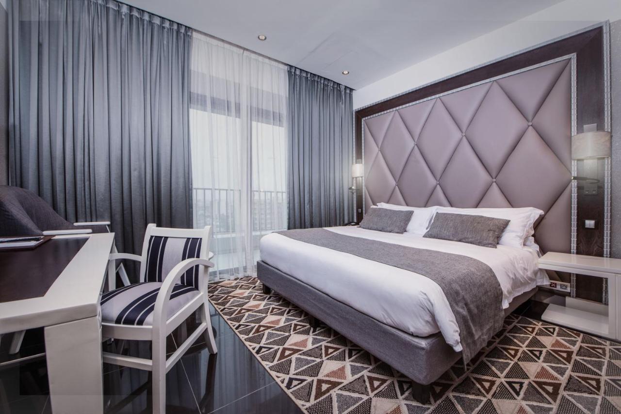 Krystal Palace Douala Eksteriør bilde