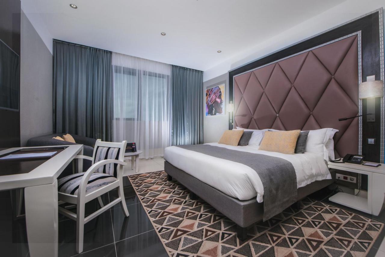Krystal Palace Douala Eksteriør bilde