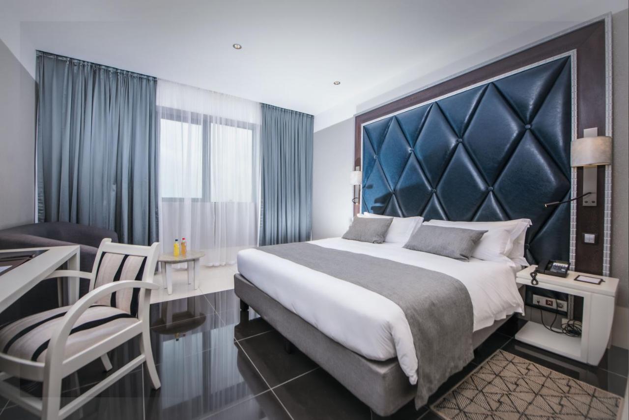 Krystal Palace Douala Eksteriør bilde